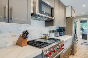 Mountain Luxury in Old Town Spa- Walk to Main 440