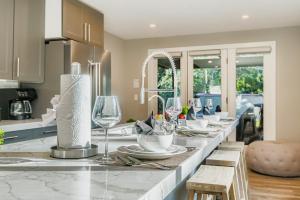 Mountain Luxury in Old Town Spa- Walk to Main 440