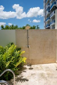 Luxurious Apartment with pool near airport