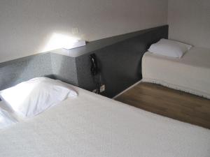 Hotels Hotel La Remise : Chambre Triple Standard