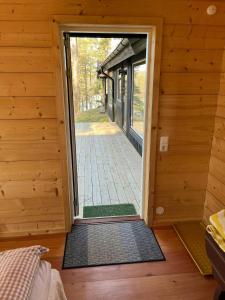 Cabin By Simlången With Lake Views