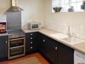 The Library - Uk46649