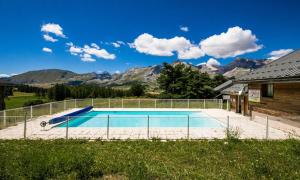 La Crete du Berger by Actisource, La Joue du Loup