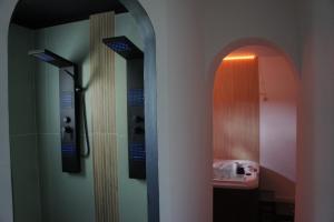 Maison avec piscine et jacuzzi proche de la rivière idéale pour un séjour détente