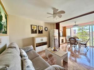 Loix Playmon Park Apartment