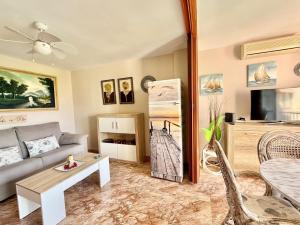 Loix Playmon Park Apartment