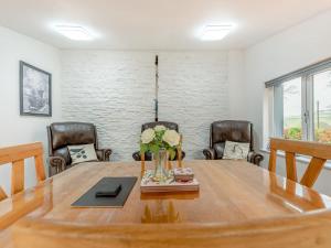 Rhydyfran Coach House