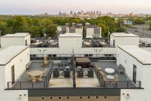 Luxe 4BR Retreat with Hot Tub & Skyline Deck