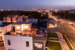 Luxe 4BR Retreat with Hot Tub & Skyline Deck