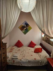 small sweet home romantic