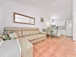Las Américas 2BR, Pool & Garden, Close to Beach, LA37