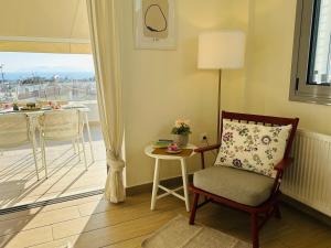 Top-Floor 2BR Penthouse with Stunning Sea View