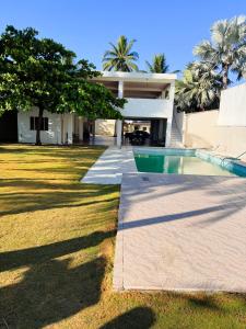 Villa Vallarta Costa del Sol El Salvador - Lujo, Privacidad y Playa