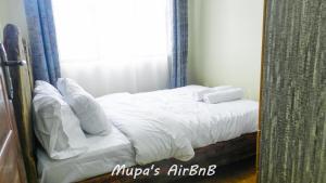 Mupa Luxury Condo IV BnB