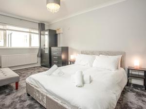 Flower Pots House - Uk39782