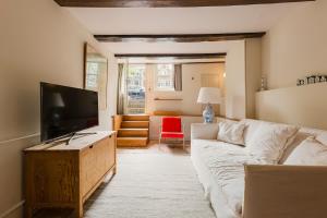 Charming souterrain studio at Bloemgracht 30