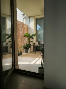 Royal Velour Apartment - Near ICE, Wawel Castle, Riverside and Old Town