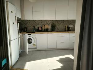 Royal Velour Apartment - Near ICE, Wawel Castle, Riverside and Old Town