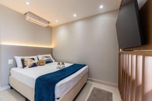 Studio Completo com Piscina na Cobertura - KH702