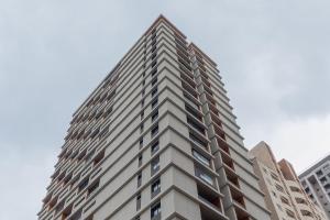 Piscina, rooftop e academia a poucos passos da PUC