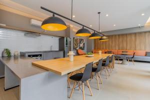 Piscina, rooftop e academia a poucos passos da PUC