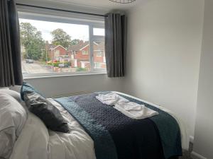 Tempest house - Ideal for contractors off road parking close to town centre