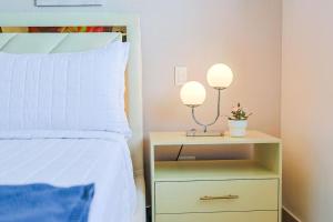 Comfy 1BR Centric Apt King Bed