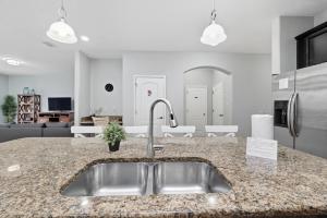 Near Parks Private Heated Pool Resort Access Games