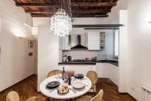 The Best Rent - Characteristic three-room apartment near Piazza Navona
