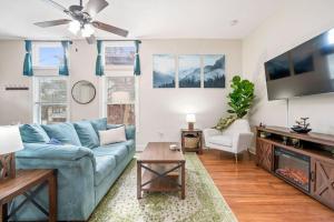 Stunning Shadyside 2 BR suite, First floor Unit in Walkable area