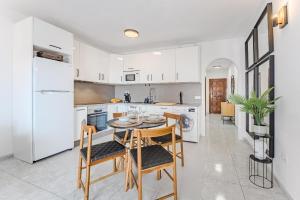 Ocean Walk Modern Holiday Apartment