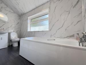 NEAR AIRPORT Fully Detached Home with 2 Off-Street Parking Spaces