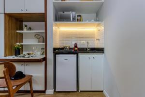 Charlie Poeta Drummond Jardins