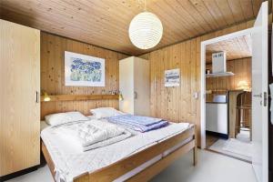 2631 Nexø - Fjælstaunijn 6