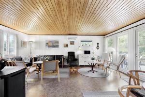 1308 Aakirkeby - Fyrreklyngen 5