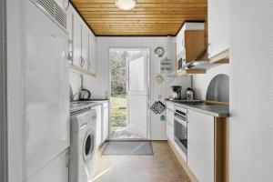 1308 Aakirkeby - Fyrreklyngen 5