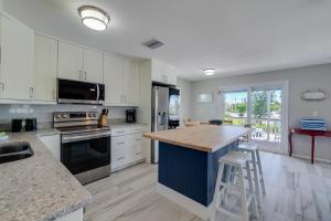 Salty Margarita by SeaBreeze Vacation