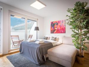 WaltzCo City Apartment near U1 & Center