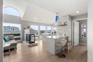 Serendipity Beach Retreat Entire House
