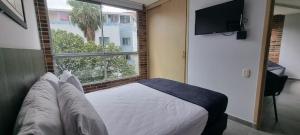 Laureles City Retreat, Cold AC