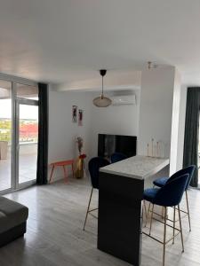 Luxury Lavender Gorgeous Terrace Free UNDG Parking