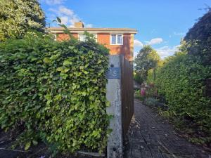 Lovely 3 Bedroom House 5 Minutes M6 or Carlisle