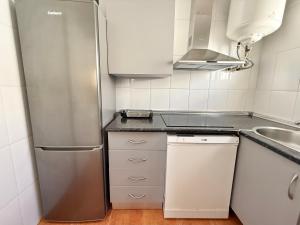 Los Olivos II Beach & Pool Apartment