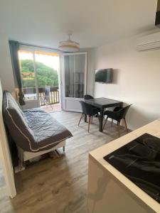 joli T2 150 mètres de la plage