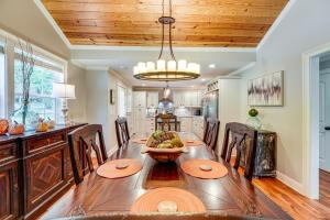 Peaceful Home with Porch and Yard, 5 Mi to Rome!