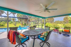 Heated Pool and Spacious Yard Port Charlotte Escape