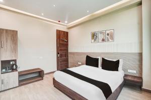 FabHotel Aman Paradise