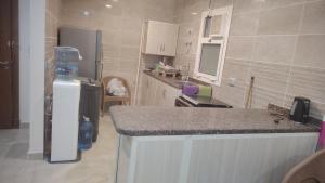 شاليه بالحى الاتينى غرفتين مفروش جديد بعدد 2 تكييف متنقل