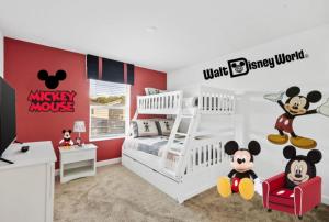 NEW King Bed Disney Contemporary Townhouse