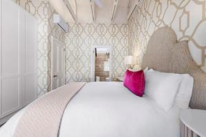 Modern Coastal Townhouse at The Majestic